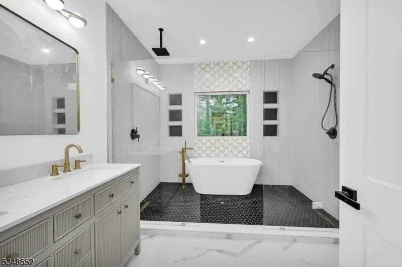 11 Country Club Road Livingston NJ bathroom photo 21