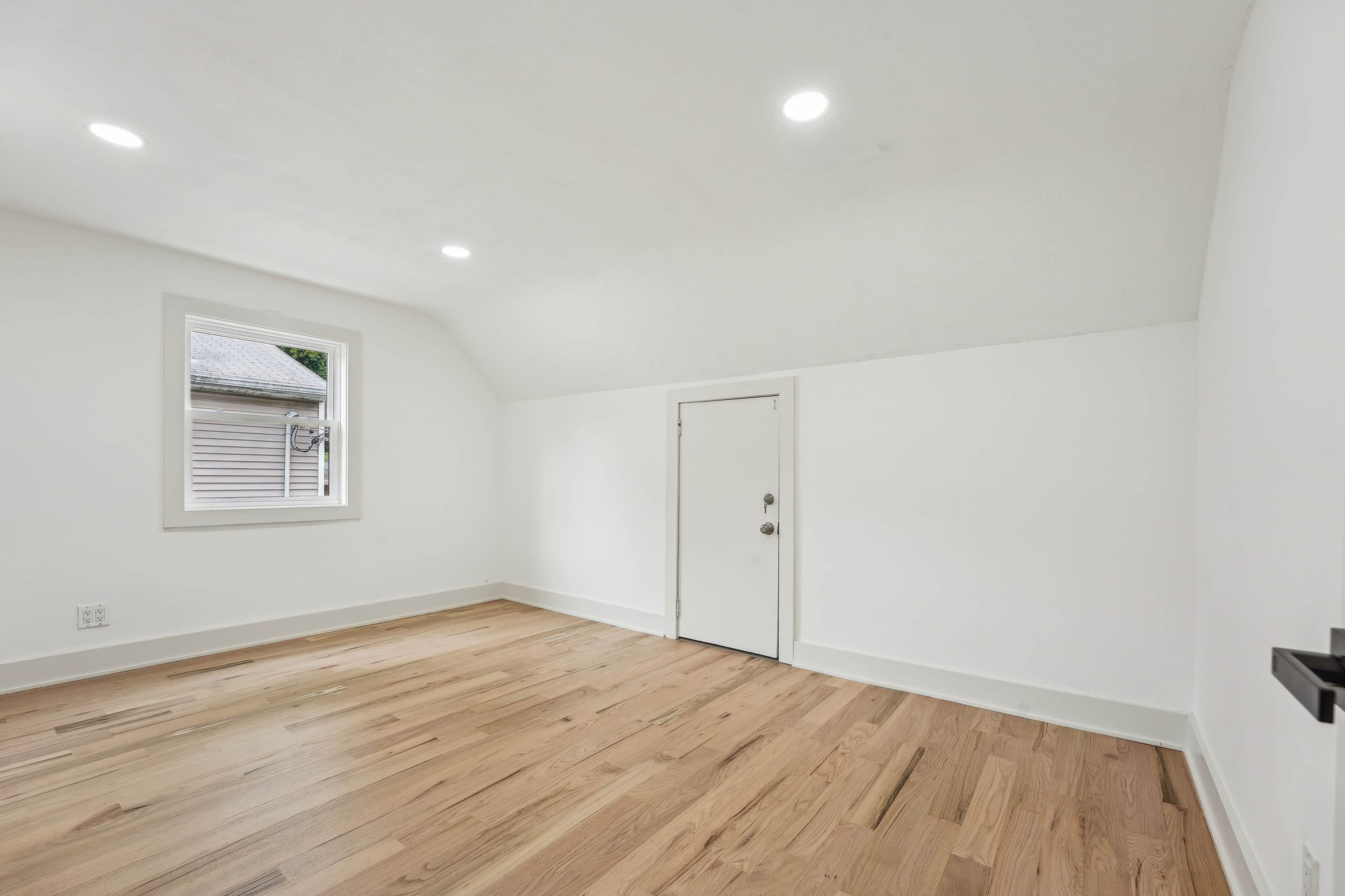 25 Sterling Drive Livingston NJ bedroom photo 6