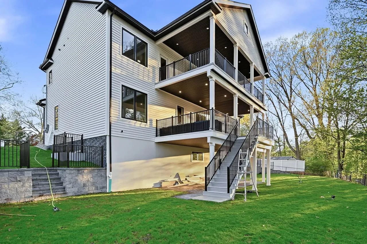 11 Elmwood CT Livingston NJ