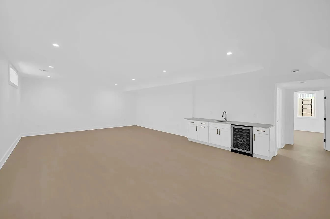 27 Mounthaven Dr Livingston NJ